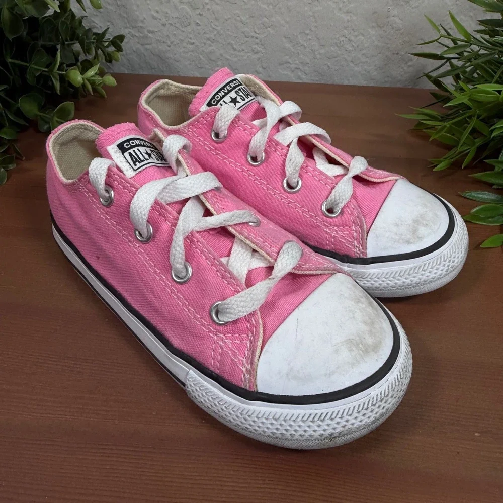 Converse Kids Chuck Taylor All Star Pink Low Top Sneakers Size 9